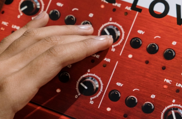 A Comprehensive Guide to Music Mixing for Beginners